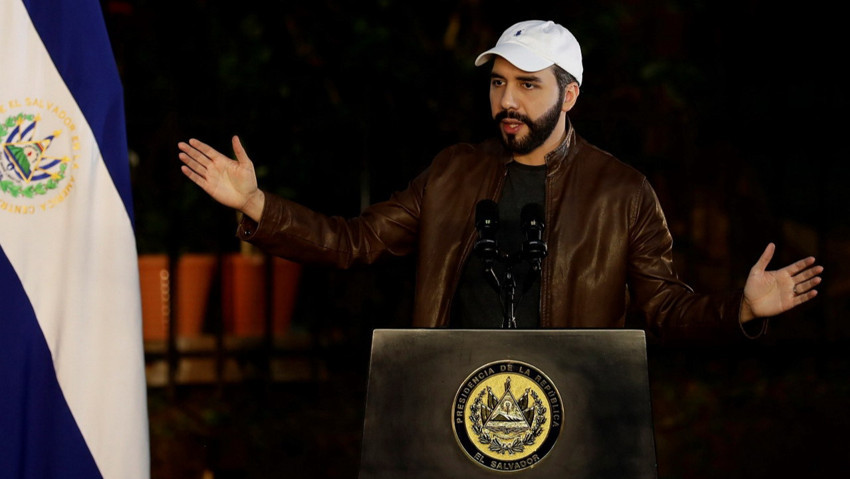 El Salvador'da devlet başkanına sınırsız adaylık yasası meclisten geçti