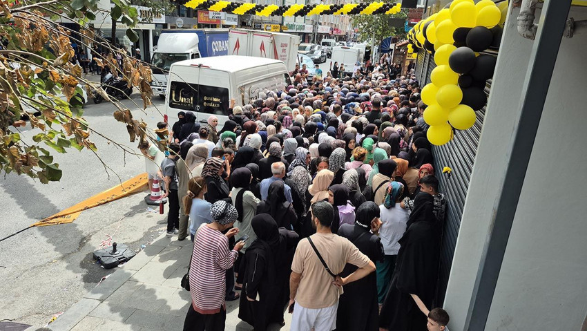 İstanbul'da mağaza açılışında ortalık karıştı - Resim: 2