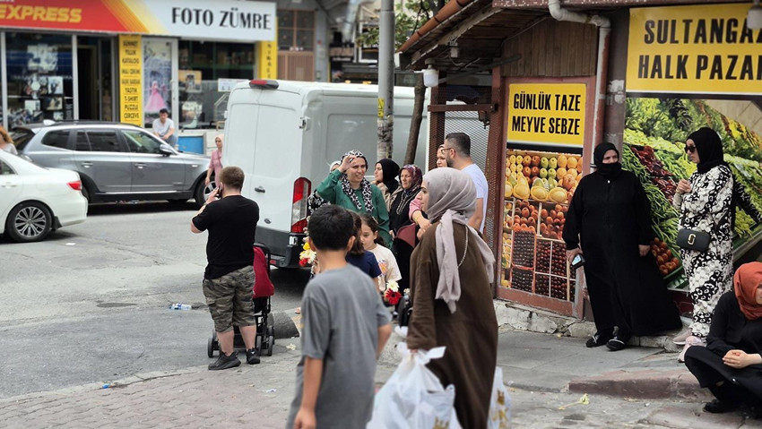 İstanbul'da mağaza açılışında ortalık karıştı - Resim: 4