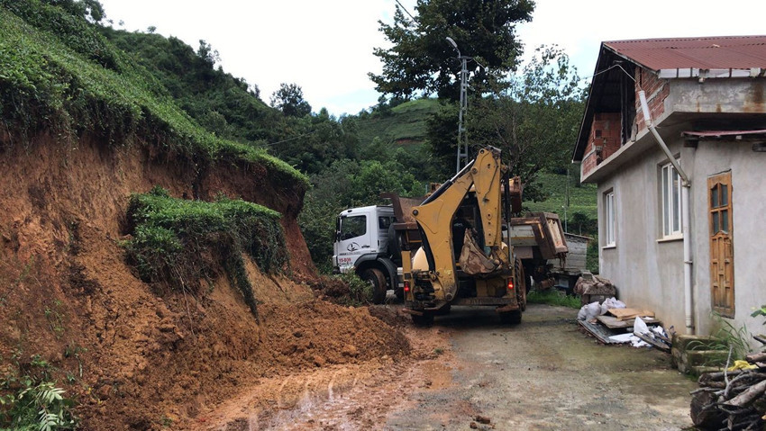 Rize'nin beş ilçesinde heyelan - Resim: 4