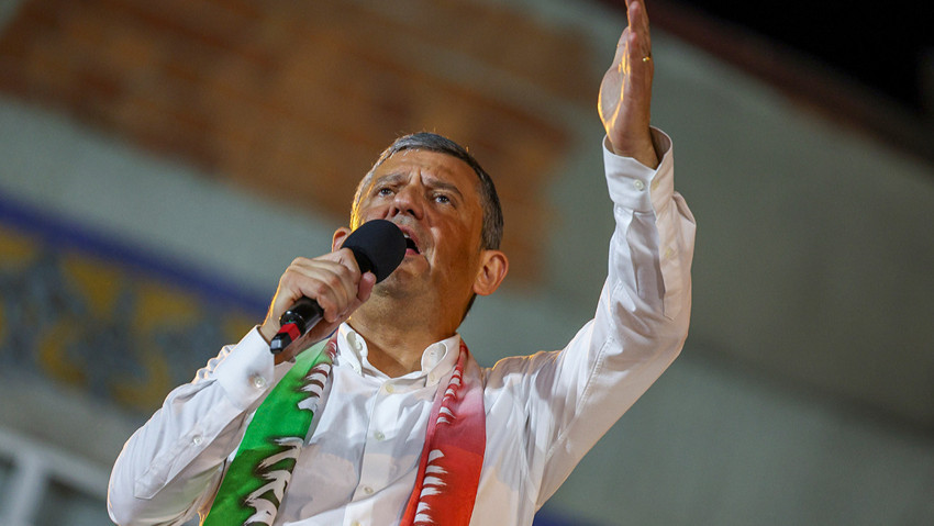 Özgür Özel saat 12'yi işaret etti: ''AK Parti, kuruluş yıldönümü hediyen geliyor''