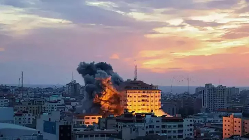 Yemen'in başkenti Sana'da şiddetli patlama