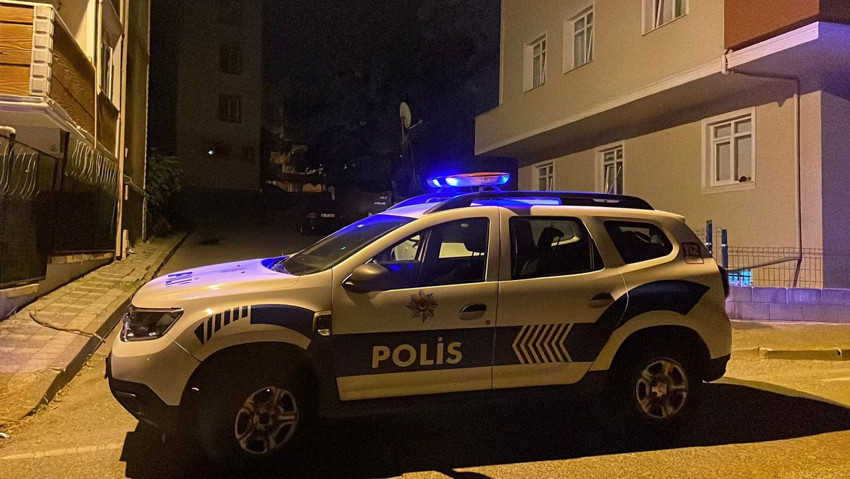 İstanbul'da bir kadın sokak ortasında satırla katledildi! - Resim: 3