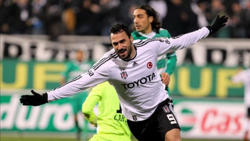 Beşiktaş'ın eski golcüsü Türkiye'ye geri döndü, imzalar da atıldı