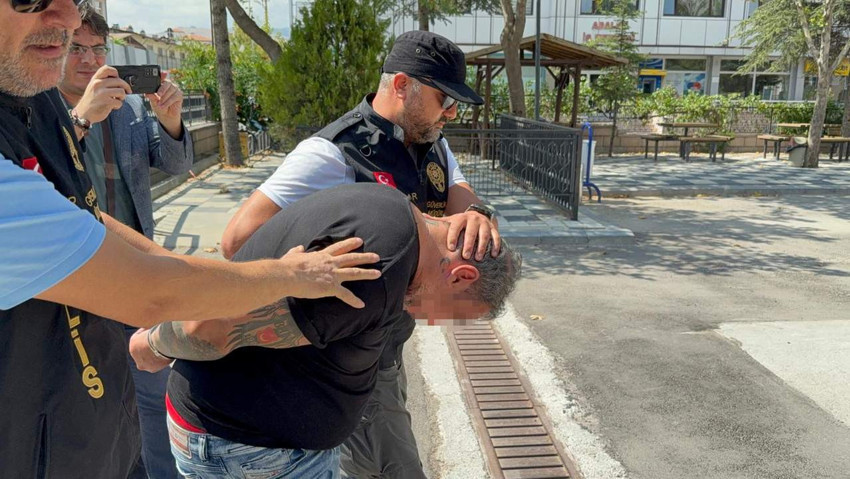 Valiye hakaret etti, tatil yaptığı otelde yakalandı