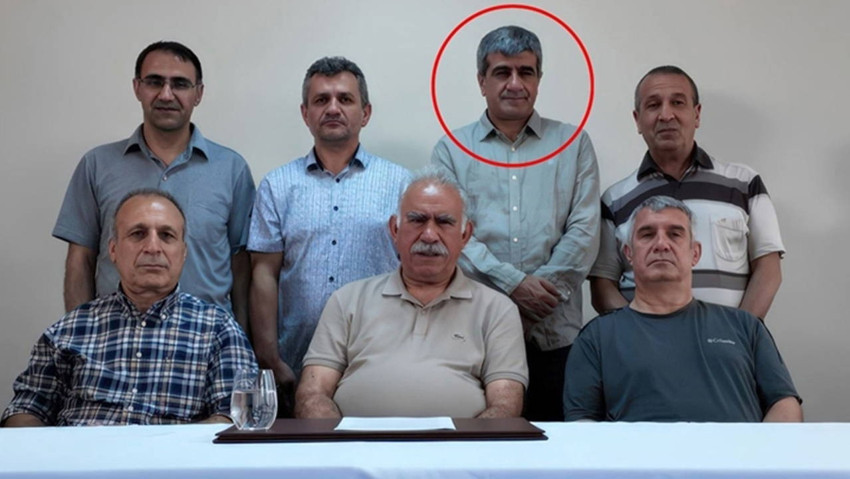 Bebek katili Öcalan ile yan yana poz vermişti; İmralı'dan İzmir'e gönderildi