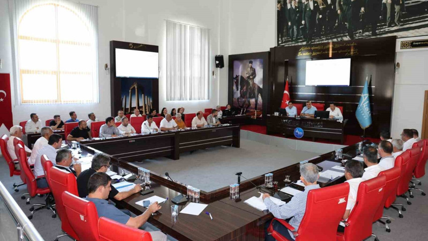 CHP'li belediyede 3 başkan yardımcısı birden istifa etti