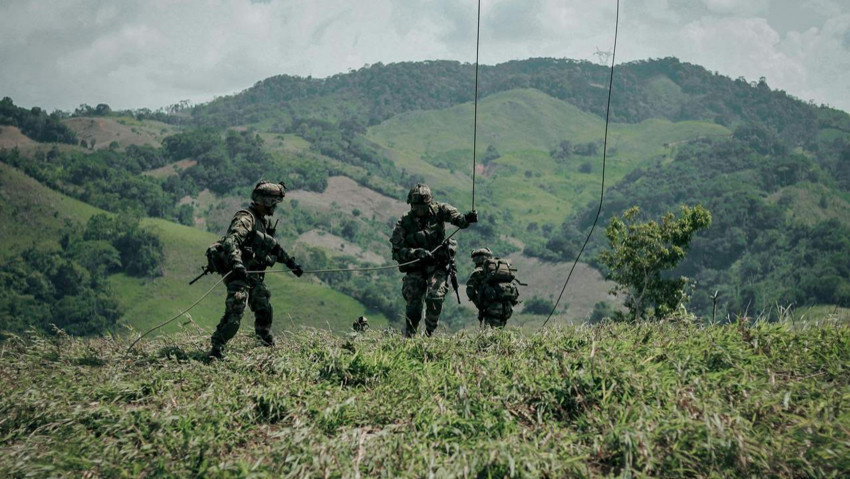 Kan donduran operasyon: Gizli mezarlardan onlarca ceset çıktı