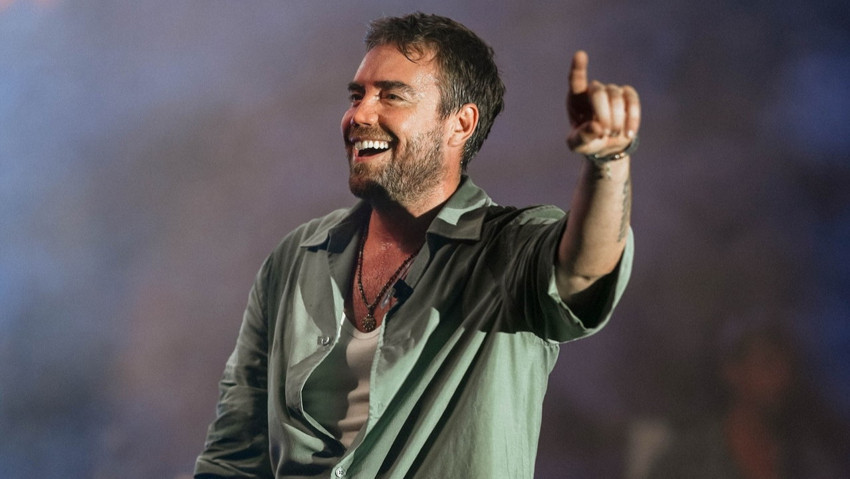 Ünlü Şarkıcı Murat Dalkılıç'tan 4 yıl önce çıkardığı şarkısını her yerden kaldırdı