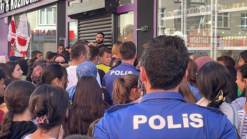 İndirimi duyan kapıya dayandı, bir şehir karıştı, polis de ne yapacağını şaşırdı - Resim: 3