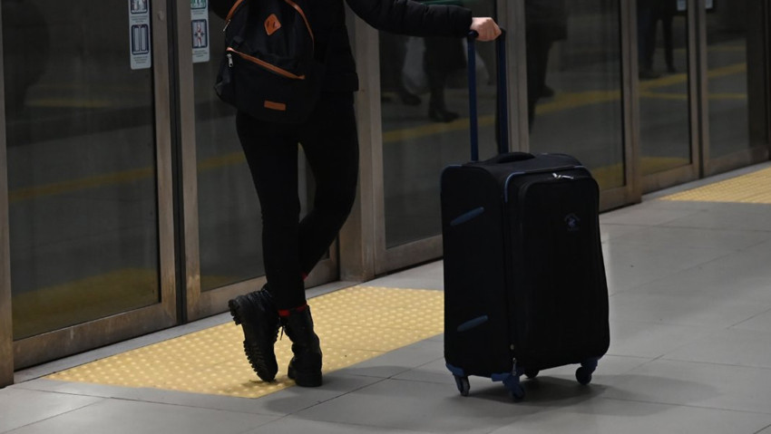 İstanbul metrolarında valiz taşıma kuralları değişti: Ek ücret alınacak!