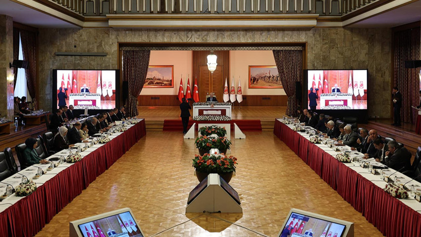 Komisyonda söz emekli askerlerin! Meclis'teki ''Apo'' rezaletine sert tepki: ''Milletimizi derinden yaraladı''