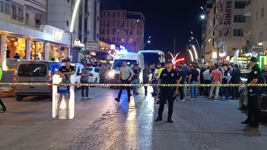 Şehir eşkıyaları çatıştı, bir polis memuru vuruldu - Resim: 1