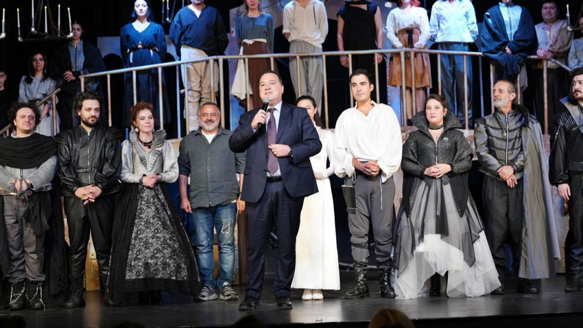 Manisa Büyükşehir Belediye Başkan Dutlulu Romeo ve Juliet Gösterisini Manisalılarla Birlikte İzledi