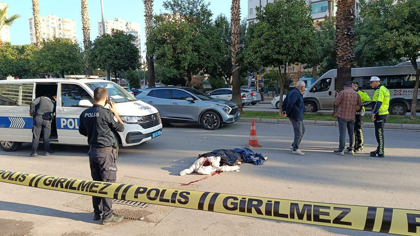 Yaya geçidince bir çocuğa çarpıp öldüren trafik canavarı aracını bırakıp kaçtı - Resim: 2