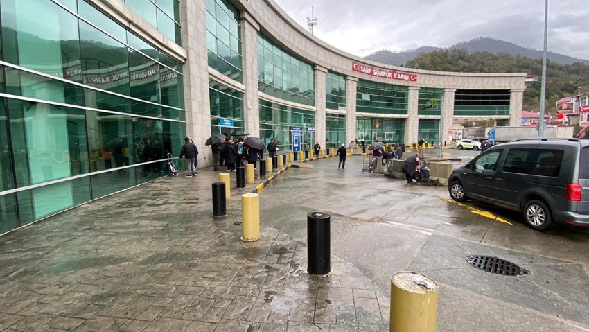 Gürcistan'dan Türk vatandaşlarına yeni kural! Artık kimlik ve pasaport yeterli olmayacak - Resim: 1