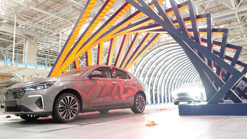 Togg fabrikası kapılarını açtı: T10F üretim hattında ilk kez görüntülendi - Resim: 2