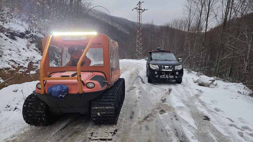 Yalova'da şiddetli karda 35 kişi araçlarının içinde mahsur kaldı - Resim: 5