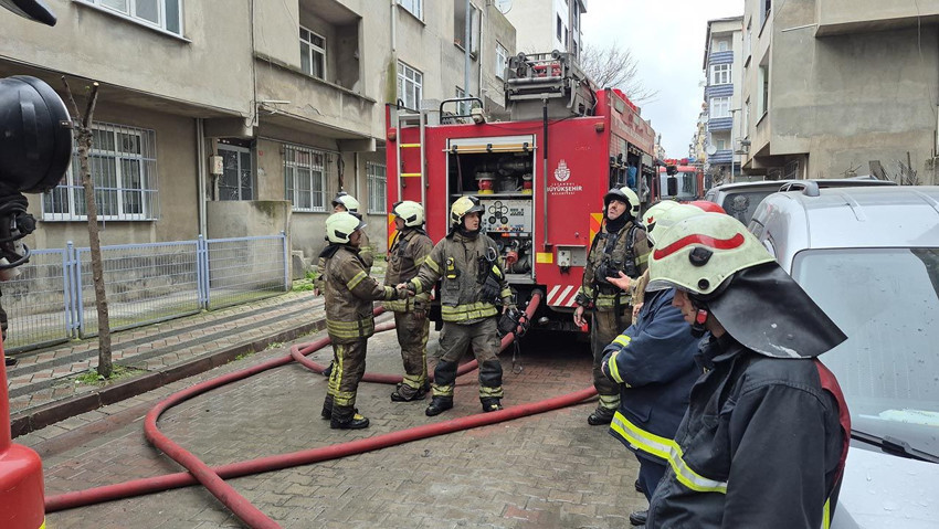 İstanbul'da 6 katlı binada yangın paniği: Ailesini kurtarmak isterken ölümden döndü - Resim: 4