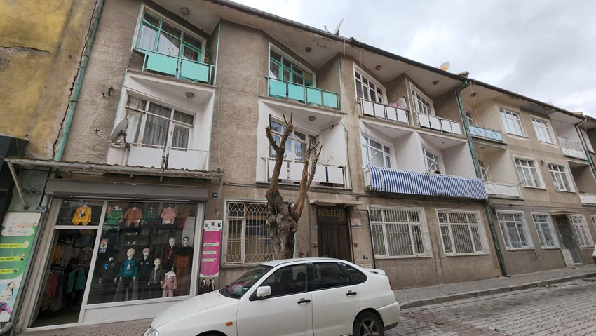 Kan donduran olay: Babasını öldürdü, cesediyle aynı evde kaldı - Resim: 2