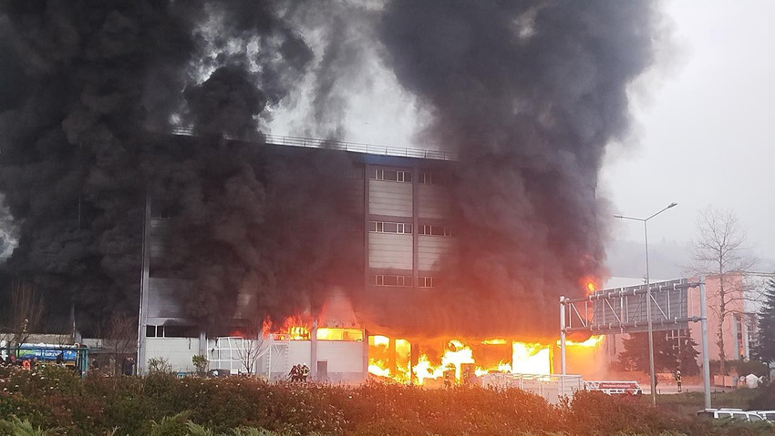 Trabzon'da fındık fabrikasında büyük yangın - Resim: 3
