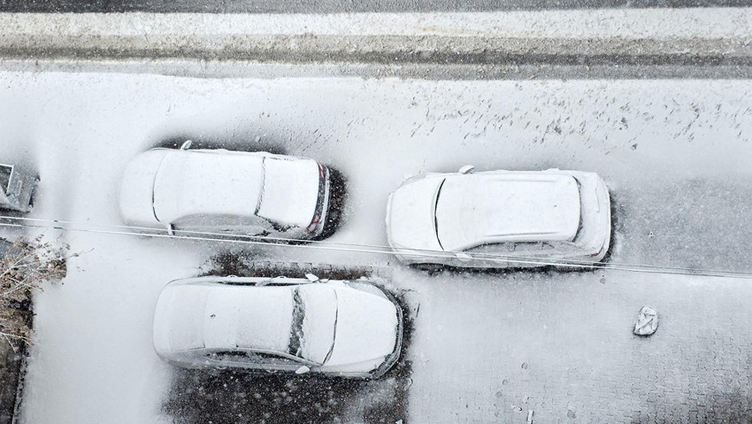 Nisan ayında baharı beklerken kış geri döndü, bir ilimiz yeni güne bembeyaz uyandı - Resim: 4