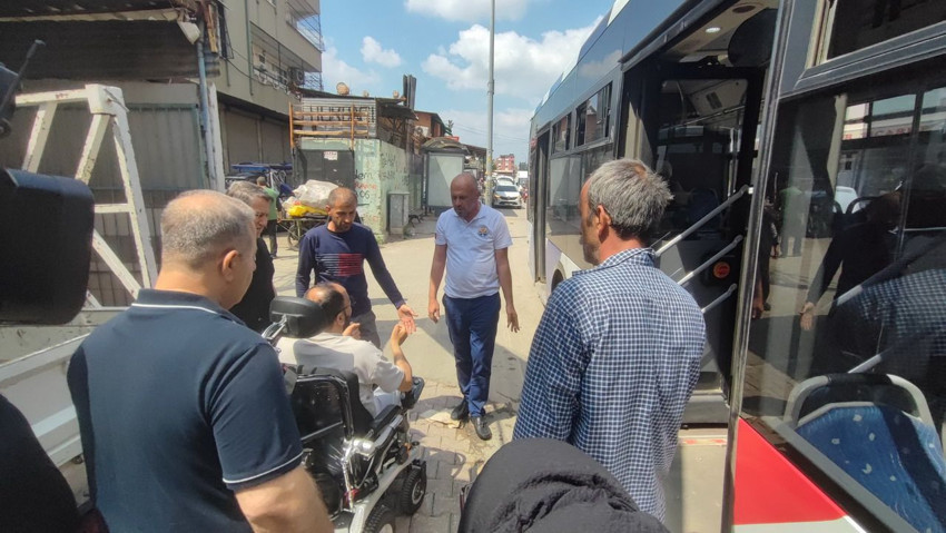 Engelli vatandaş kendisini almayan otobüs şoförüne kızıp yolu tekerlekli sandalyesiyle kesti! - Resim: 4