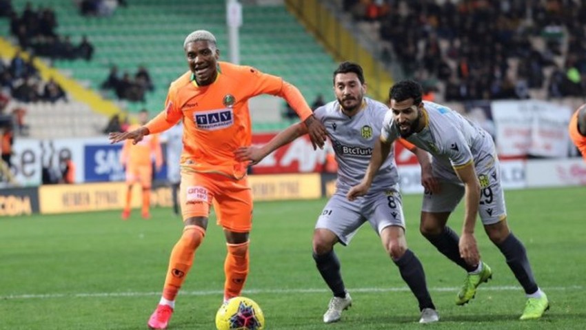 Süper Lig: Alanyaspor: 2 - Yeni Malatyaspor: 1 (Maç sonucu)