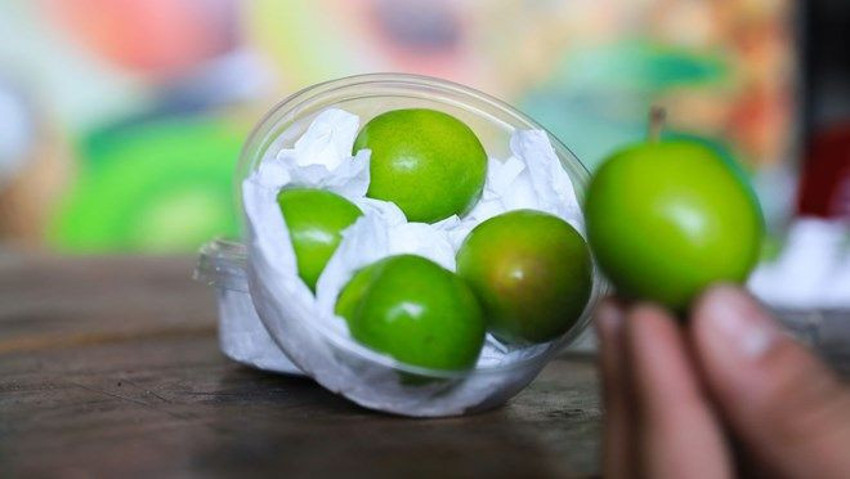 1 kilo kıyma fiyatına 4 adet erik!