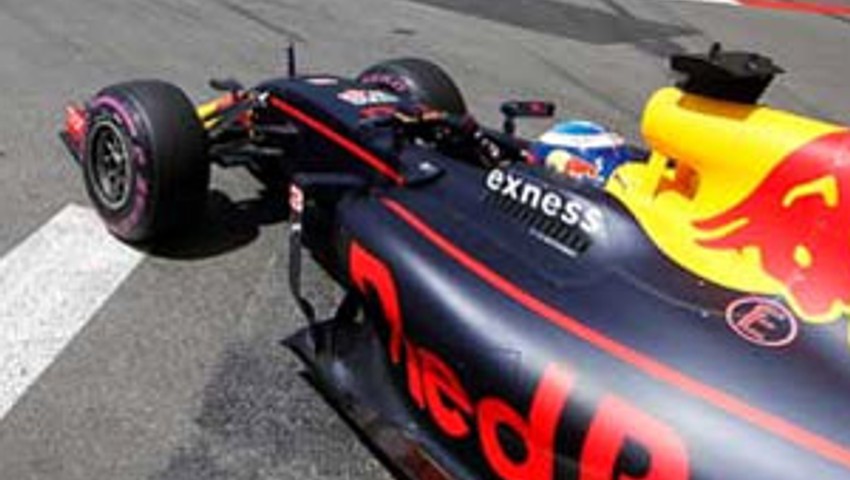 Monaco'da Ricciardo ilk sırada