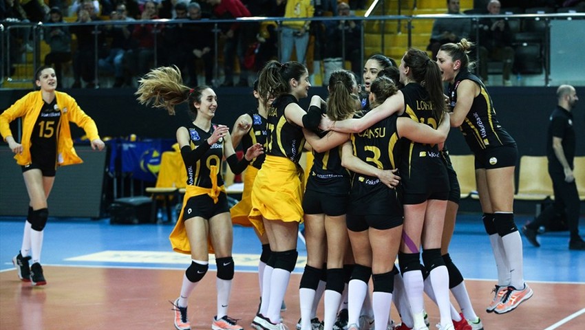VakıfBank: 3 - Eczacıbaşı VitrA: 0