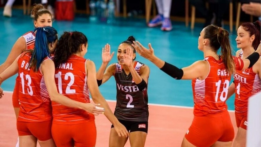 Helal olsun kızlar! Filenin Sultanları 3'te 3 yaptı