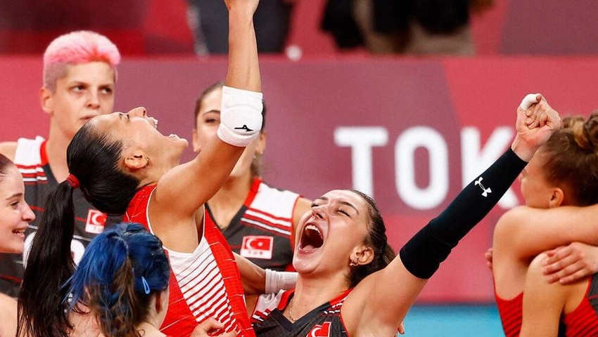 Bravo kızlar! Filenin Sultanları 4'te 4 yaptı