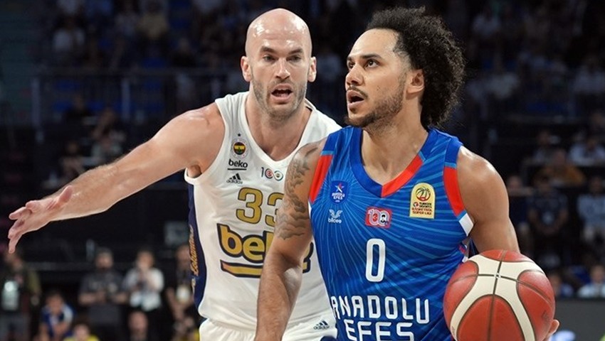 Fenerbahçe Beko, Anadolu Efes'i yenerek final serisine galibiyetle başladı