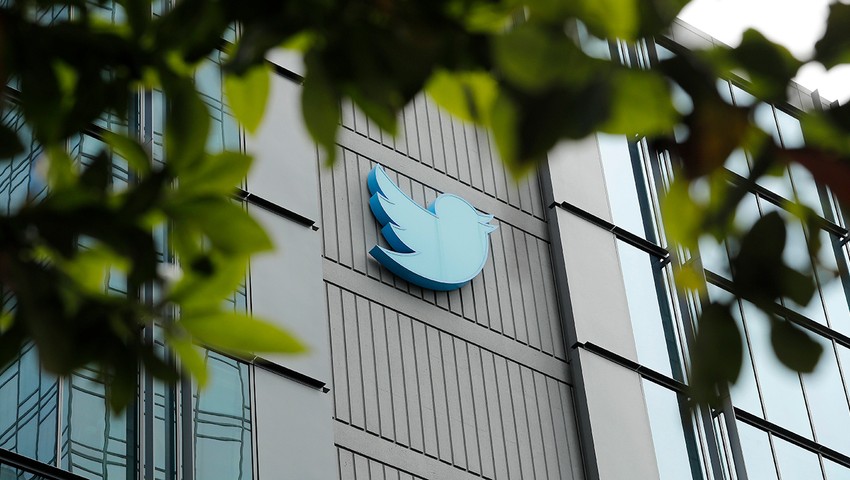 Elon Musk'ın adını X yaptığı Twitter'ın mavi kuşu satıldı!