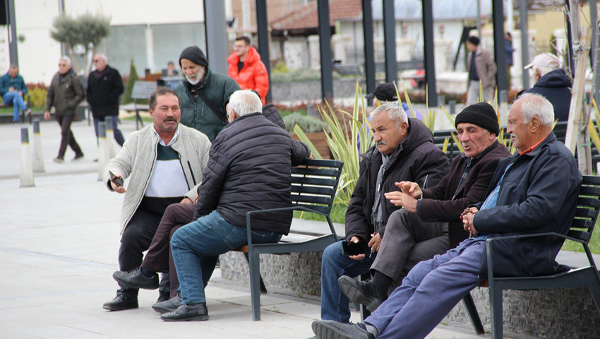 Uzman isimden erken emeklilik bekleyenlere bir bardak soğuk su önerdi!