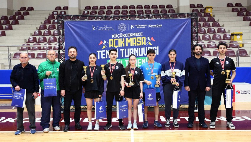 Küçükçemce'de Açık Masa Tenisi Turnuvası düzenlendi