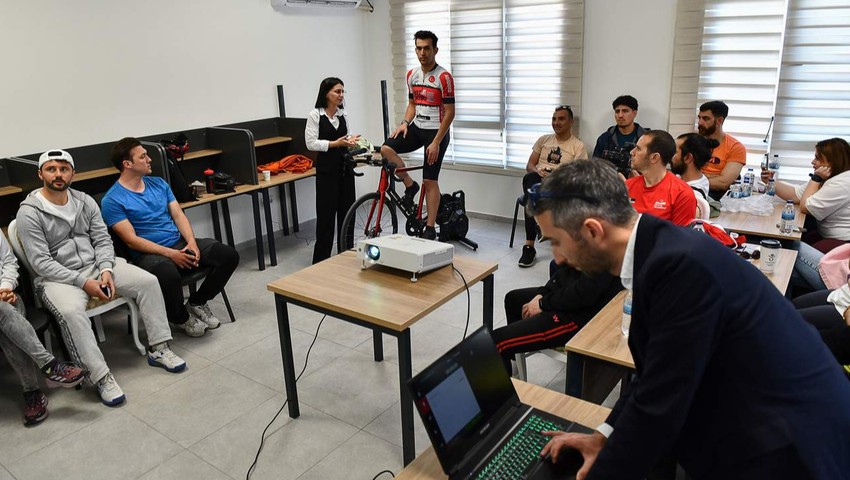 Ankara Büyükşehir Belediyesi, sporun ve sporcuların gelişimine yönelik desteklerini sürdürüyor