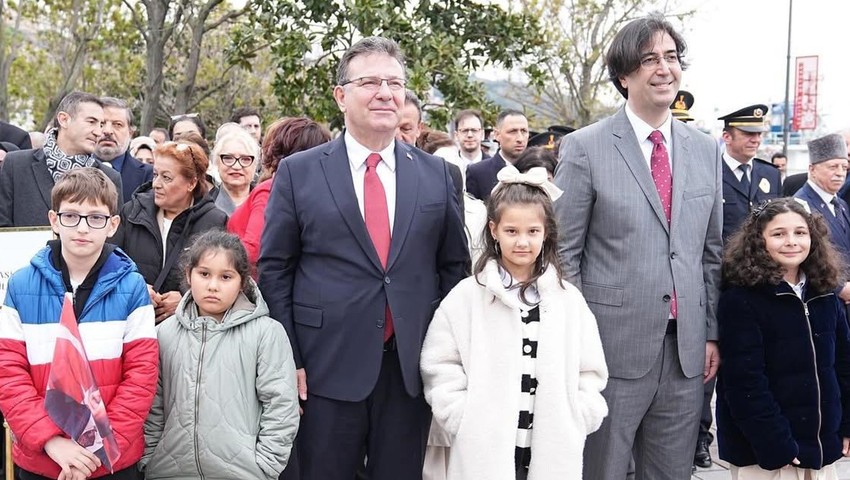 Sarıyer Belediye Başkanı Aksu, 23 Nisan Resmi Töreni'ne katıldı