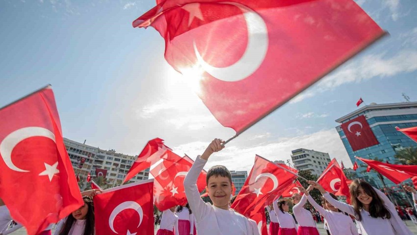 İstanbul'da eğitime deprem arası: Üniversiteler dahil tüm okullar 2 gün tatil edildi