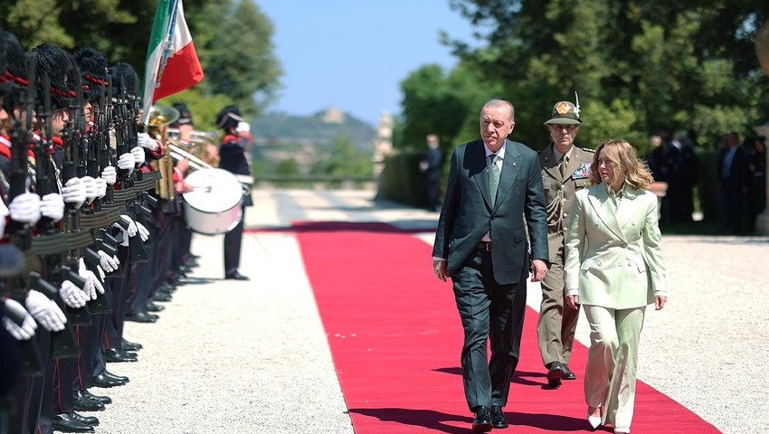 İtalya Başbakanı Meloni, Erdoğan'ı böyle karşıladı