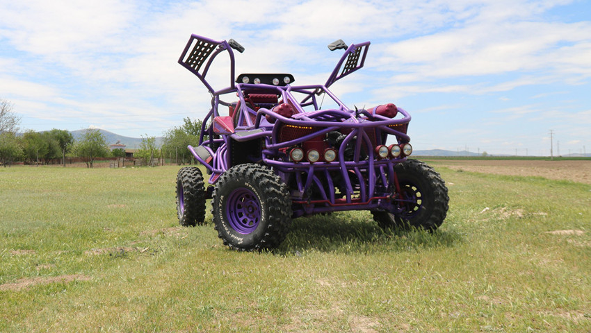 Genç mucit filmde gördüğü arazi aracını kendi elleriyle üretmeyi başardı!