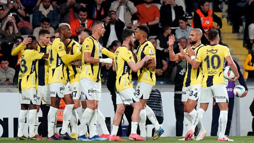 Fenerbahçe'nin yıldızından taraftarı ayağa kaldıran paylaşım