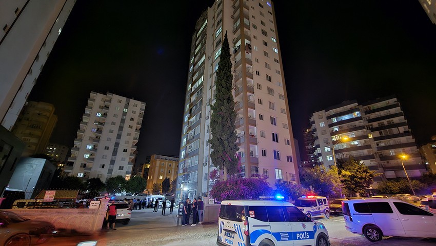 Bugün de ''günaydın'' diyemedik... 23 yaşındaki genç kadını katledip, kendini 12'nci kattan attı!