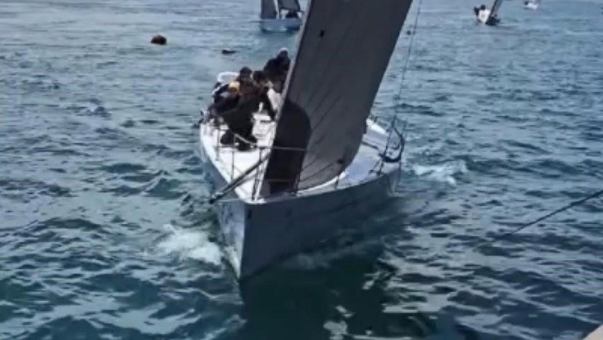 İstanbul Boğazı'nda nefes kesen anlar! Faciaya ramak kaldı