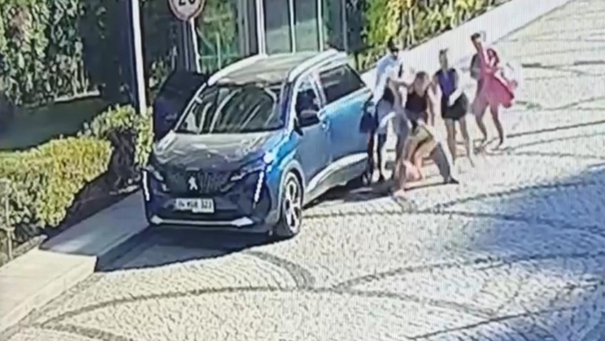 Bu nasıl anne! Çocuğu yaka paça araca bindirip kaçırdılar