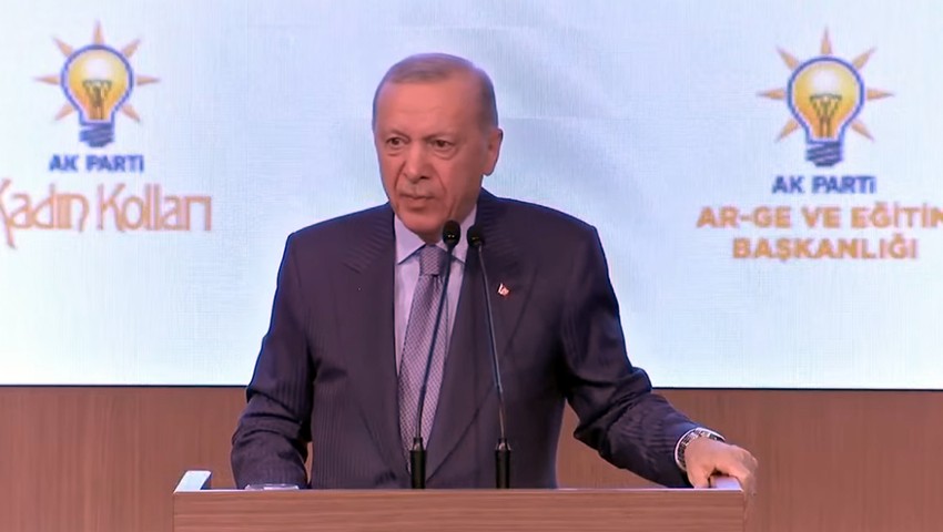 Erdoğan'dan Özgür Özel'e: ''Git bir göz doktoruna görün''