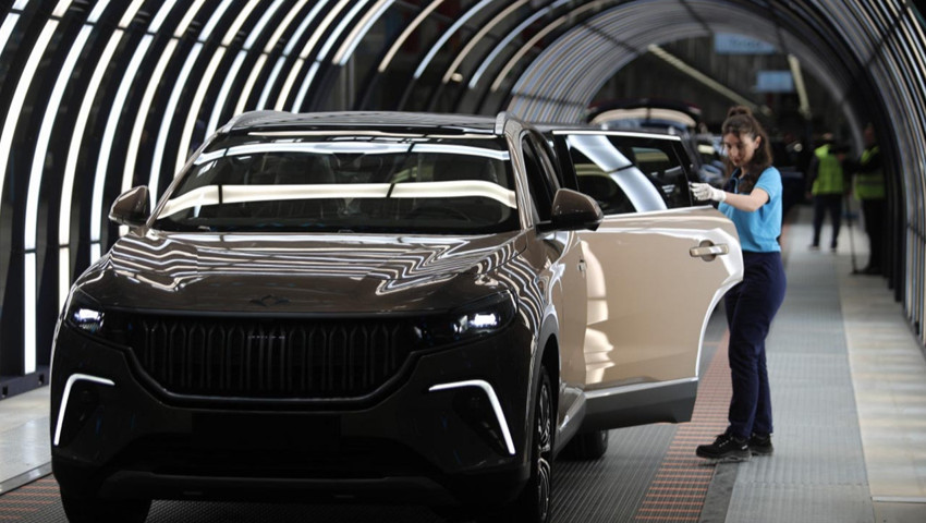 Otomobil piyasasında dengeler değişti! Elektrikliler kapış kapış gidiyor