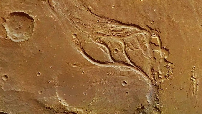 Mars'ta devasa keşif! 16 bin kilometre uzunluğunda...