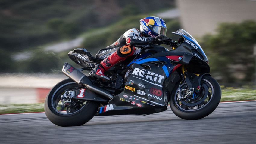 Toprak Razgatlıoğlu haftaya galibiyetle başladı